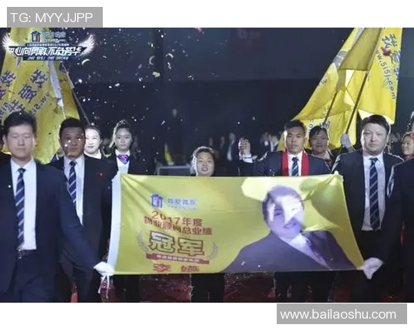 足球星手印见证辉煌时刻传递绿茵精神铭刻永恒荣耀