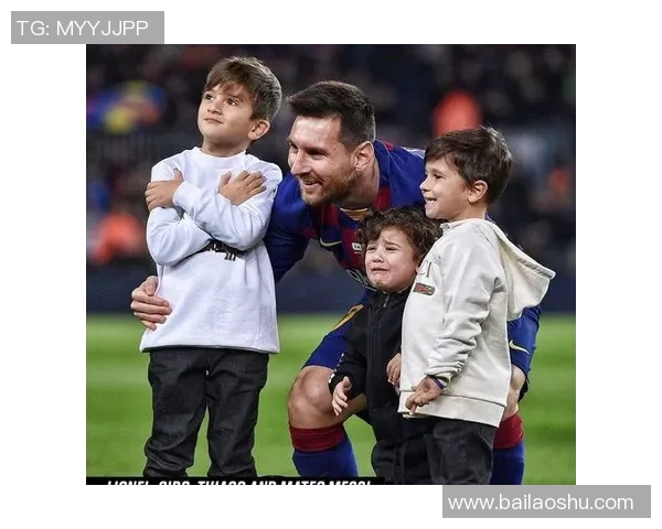 足球球星与老头合拍瞬间展现跨越年龄的真挚友谊